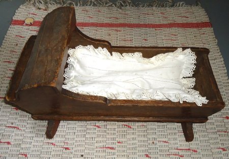 Cradle, Doll                            